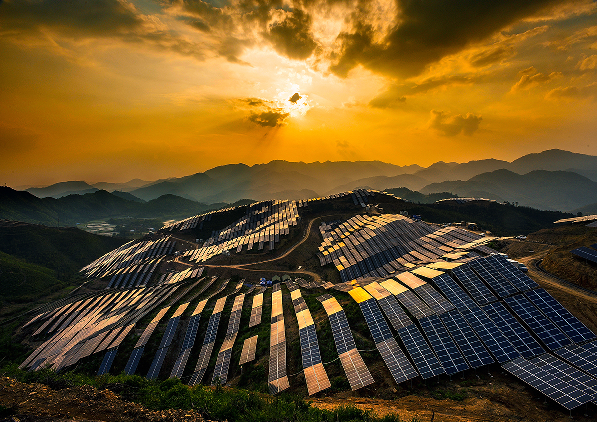 Xinyi Solar Holdings Ltd Stock